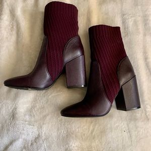 Vince Camuto rarely worn brown and burgundy heeled boots